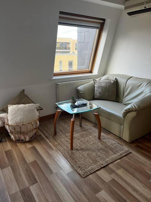 Quirky Studio Flat Selfcontained Londres Extérieur photo