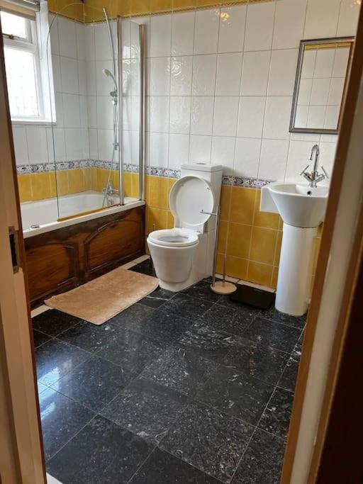 Quirky Studio Flat Selfcontained Londres Extérieur photo